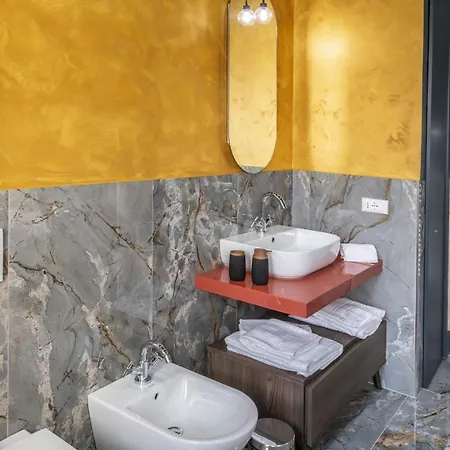 Gold Luxury Flat X4 Sorrento