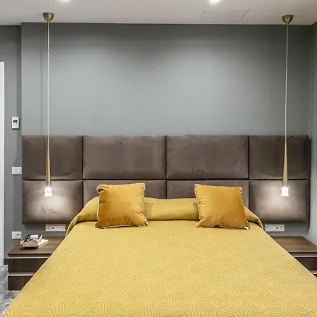 Gold Luxury Flat X4 * סורנטו